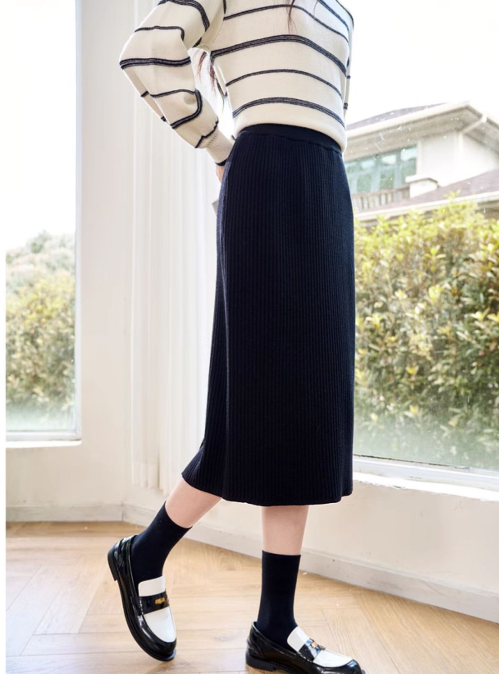 Autumn and winter thick stripe black slim long skirt