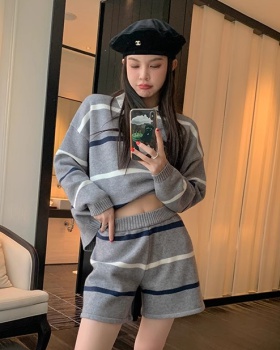 Lapel knitted sweater stripe lazy shorts a set