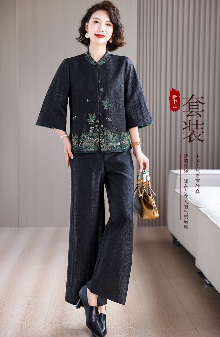 Real silk summer Chinese style embroidery tops a set