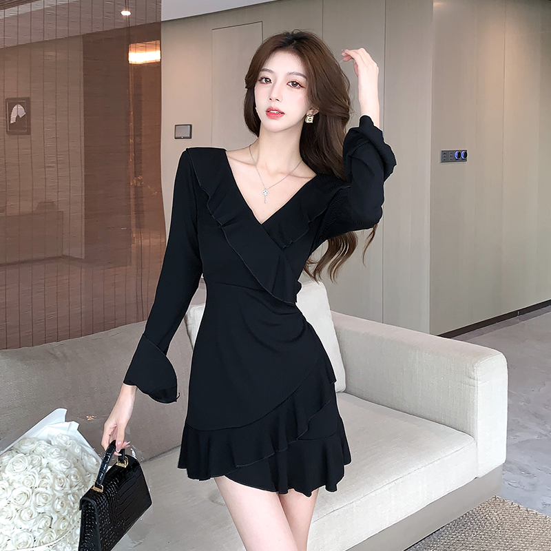 France style autumn V-neck trumpet sleeves dress for women