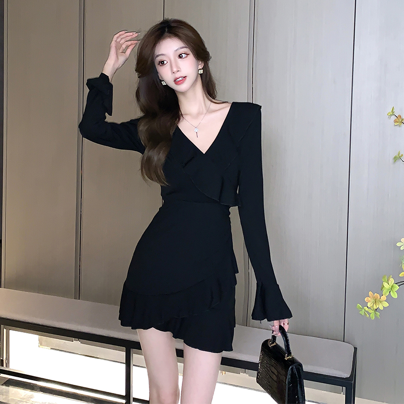 France style autumn V-neck trumpet sleeves dress for women