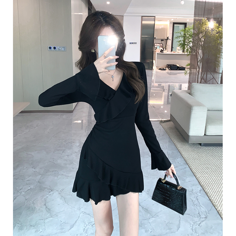 France style autumn V-neck trumpet sleeves dress for women