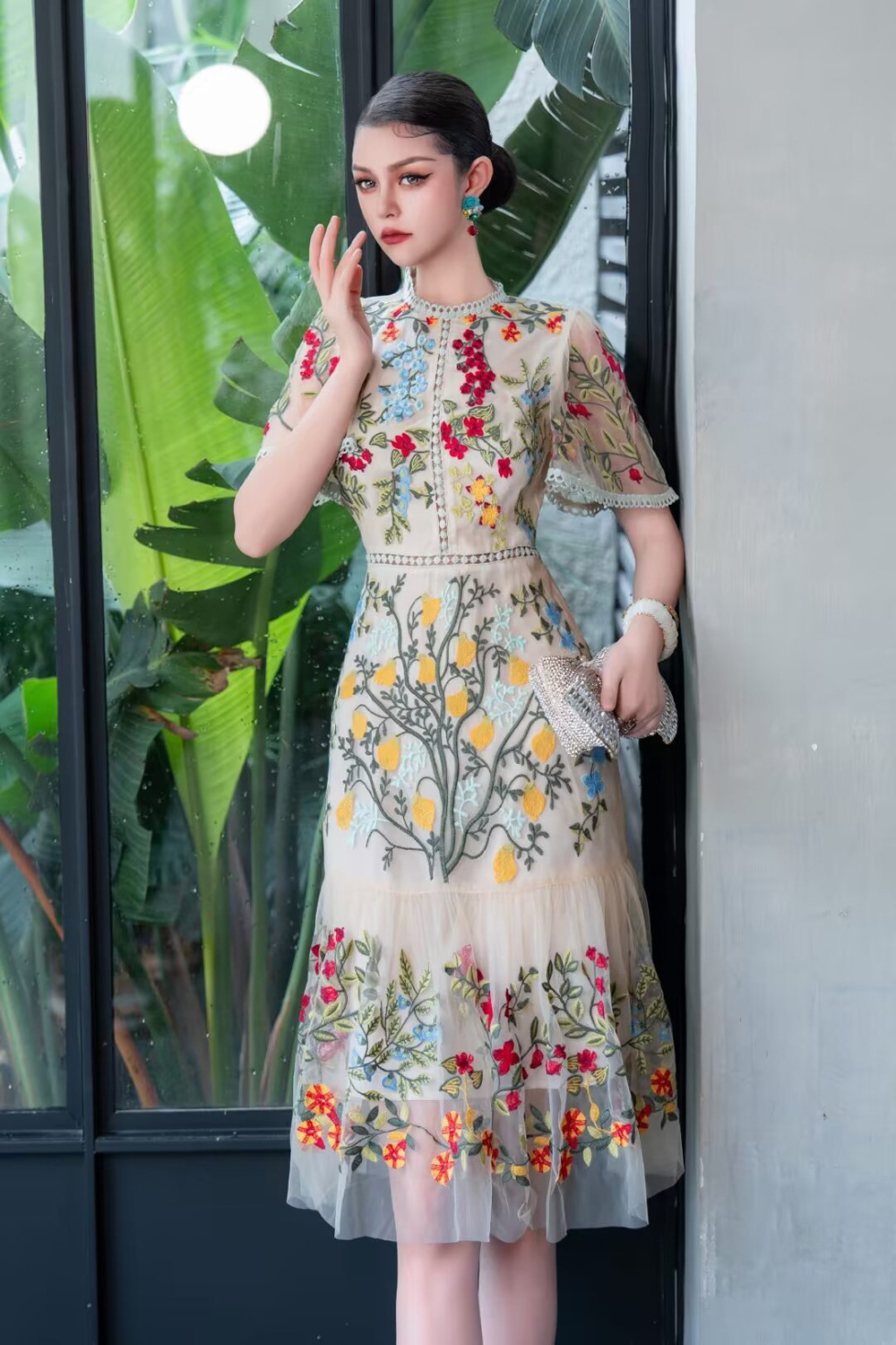 Gauze embroidery European style long round neck dress for women