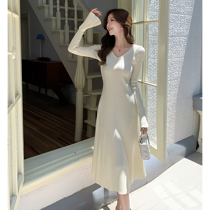 Inside the ride V-neck long dress autumn dress