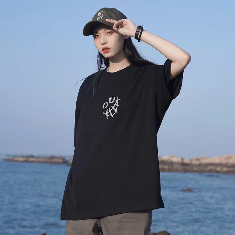 Short sleeve hemming printing loose T-shirt