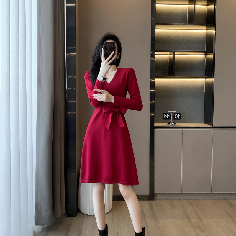 Slim temperament pinched waist frenum dress for women