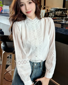 Half high collar white lace splice wood ear autumn shirt