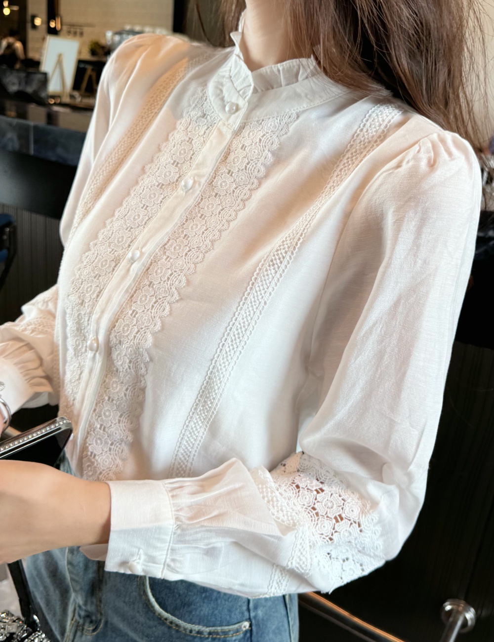 Half high collar white lace splice wood ear autumn shirt