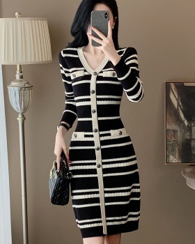 Ladies splice autumn dress V-neck knitted sweater dress for women