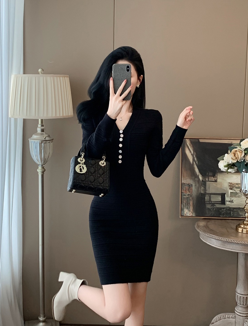 Long sleeve package hip dress chanelstyle V-neck sweater