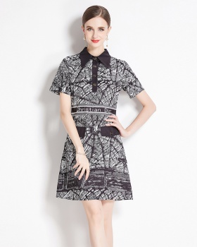 All-match pinched waist European style printing slim dress