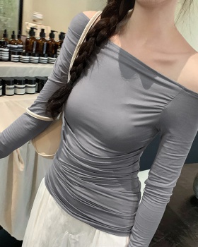 Flat shoulder tops long sleeve bottoming shirt for women