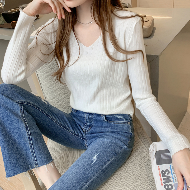 Autumn and winter pit stripe tops V-neck bottoming shirt