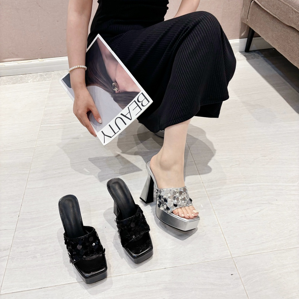 Wears outside summer high-heeled slippers for women