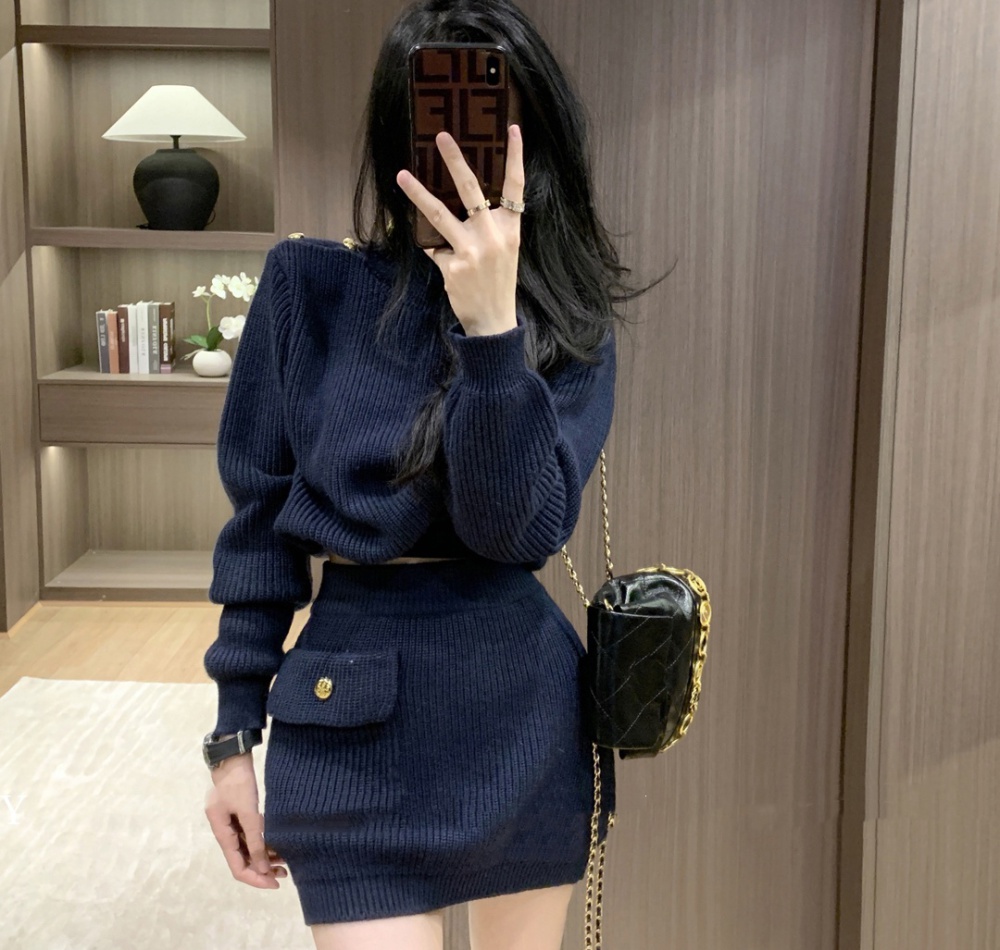 Knitted fashionable short skirt 2pcs set for women