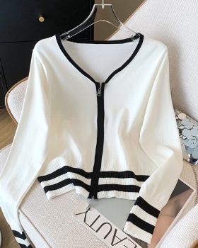 Knitted black mixed colors stripe zip cardigan for women