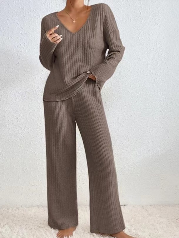 Casual long sleeve loose V-neck sweater a set for women