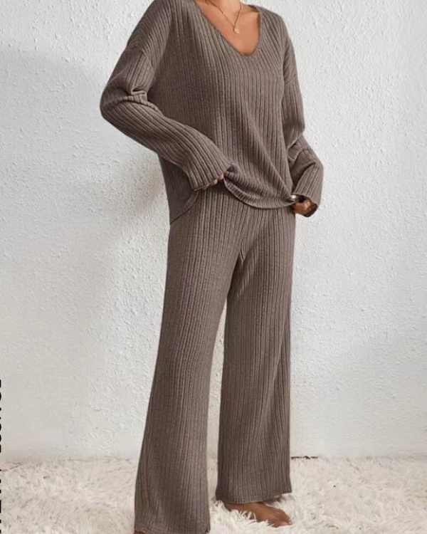 Casual long sleeve loose V-neck sweater a set for women