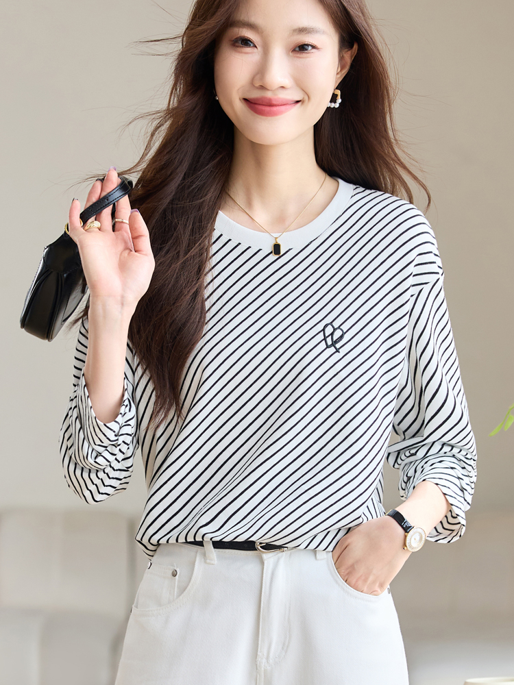 Fashion stripe bottoming T-shirt round neck autumn tops for women