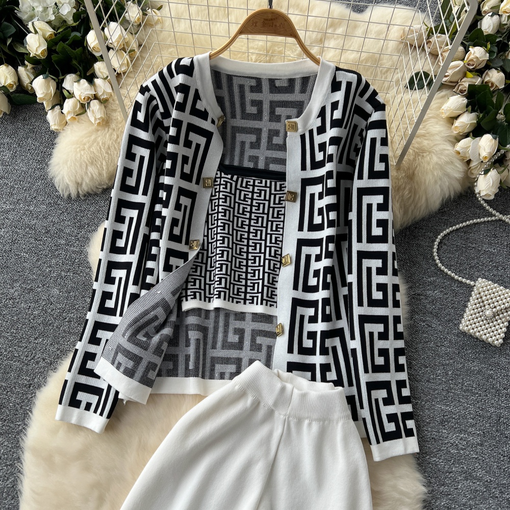 Chanelstyle cardigan printing long pants a set for women