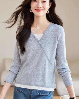 Slim round neck sweater Pseudo-two autumn T-shirt