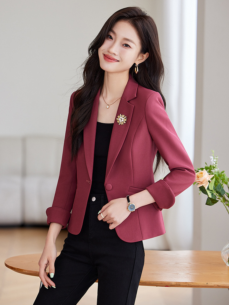 Show young slim business suit wine-red temperament coat