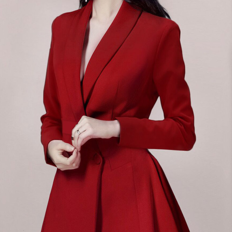 Long sleeve coat outside the ride waistcoat for women