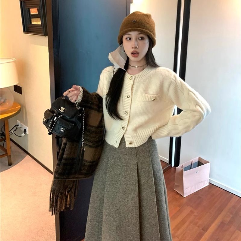 Knitted coat chanelstyle sweater for women