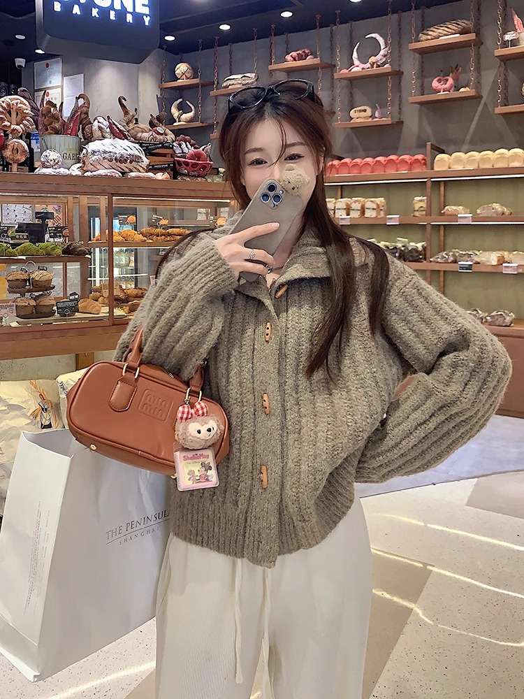 Horn buckle winter tops knitted thick sweater for women