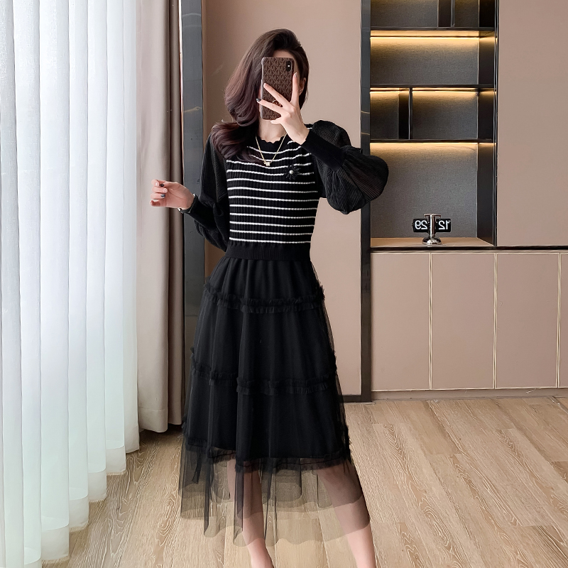 Knitted autumn and winter Pseudo-two splice cake loose dress