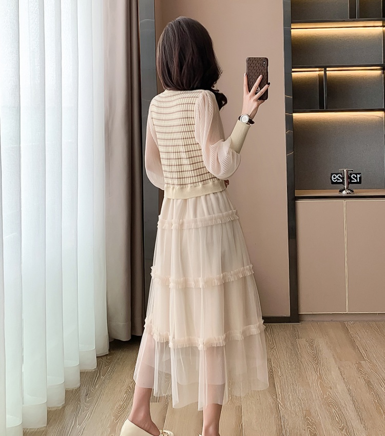 Knitted autumn and winter Pseudo-two splice cake loose dress