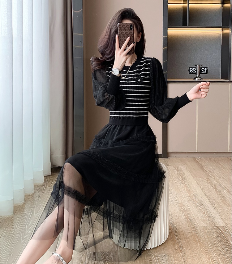 Knitted autumn and winter Pseudo-two splice cake loose dress