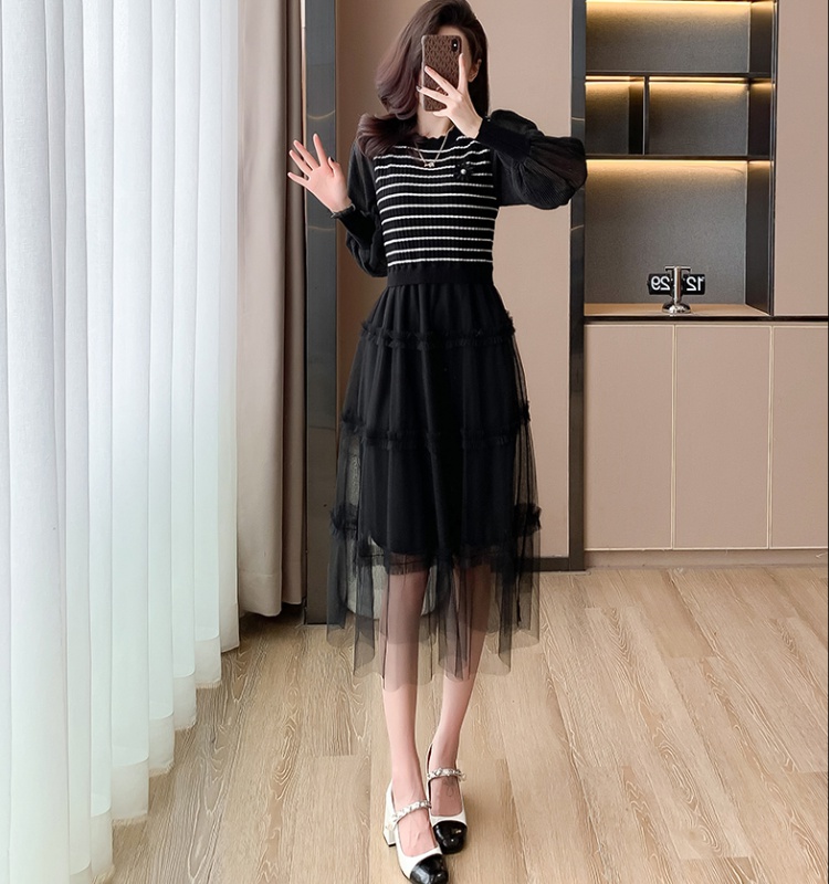 Knitted autumn and winter Pseudo-two splice cake loose dress