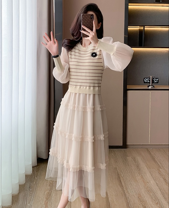 Knitted autumn and winter Pseudo-two splice cake loose dress