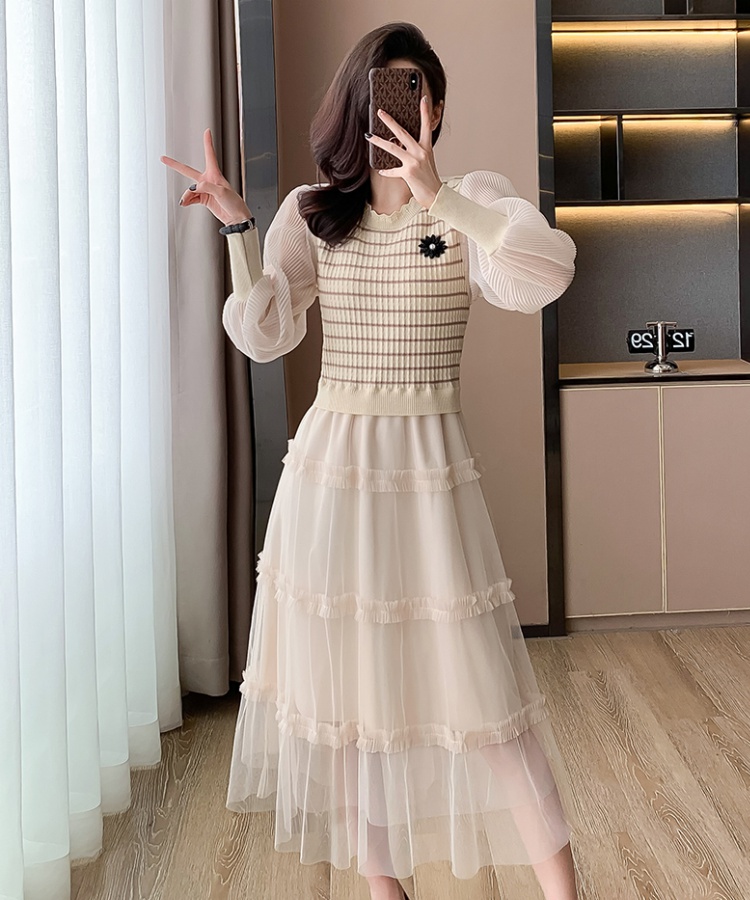 Knitted autumn and winter Pseudo-two splice cake loose dress