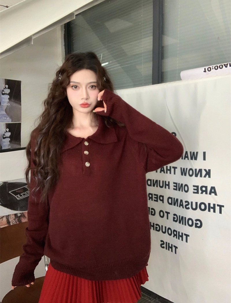 Red knitted sweater lapel bottoming shirt