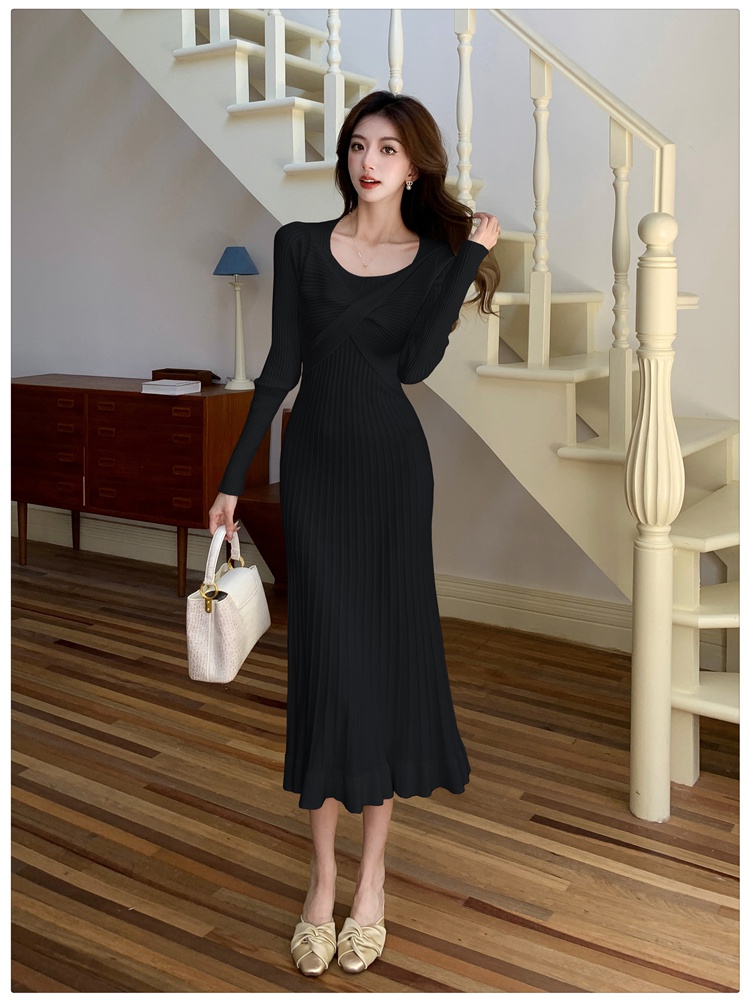 Knitted long sweater dress autumn and winter dress for women