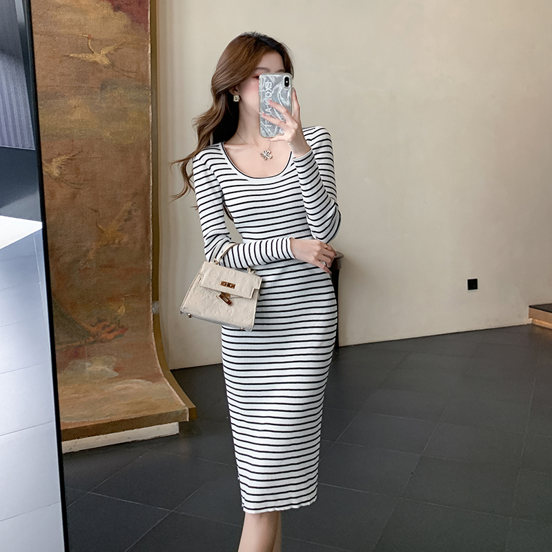 Fashion round neck slim T-back pullover stripe knitted dress