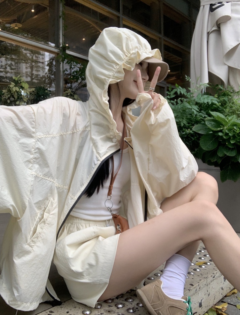 Hooded baotou pure coat light A-line shorts 2pcs set