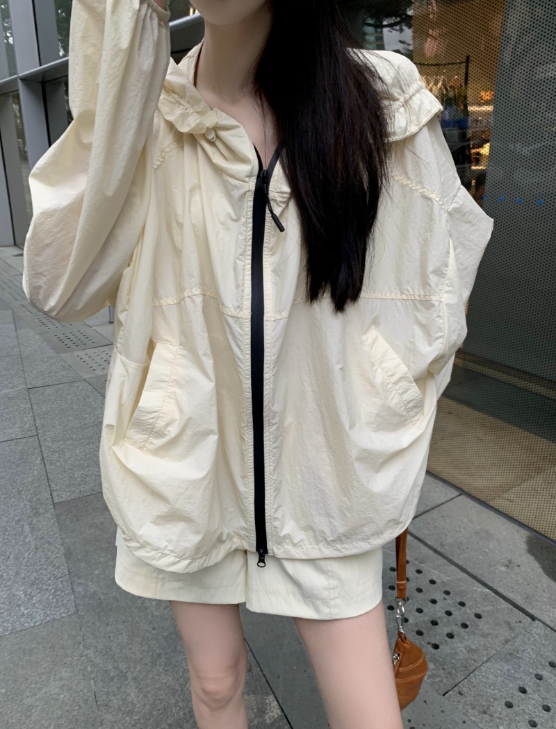 Hooded baotou pure coat light A-line shorts 2pcs set