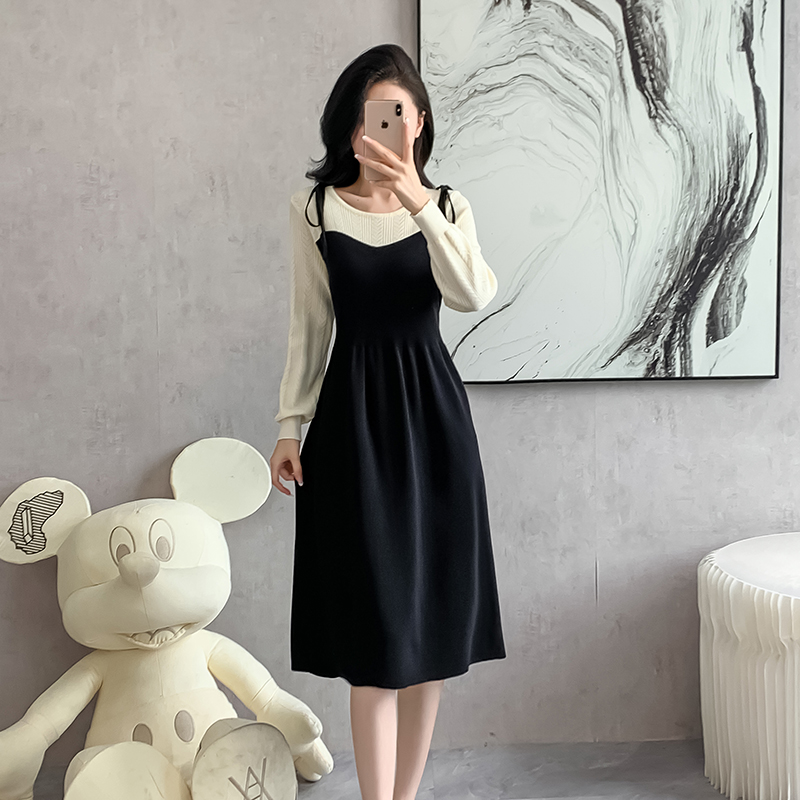 Splice autumn and winter small fellow knitted dress