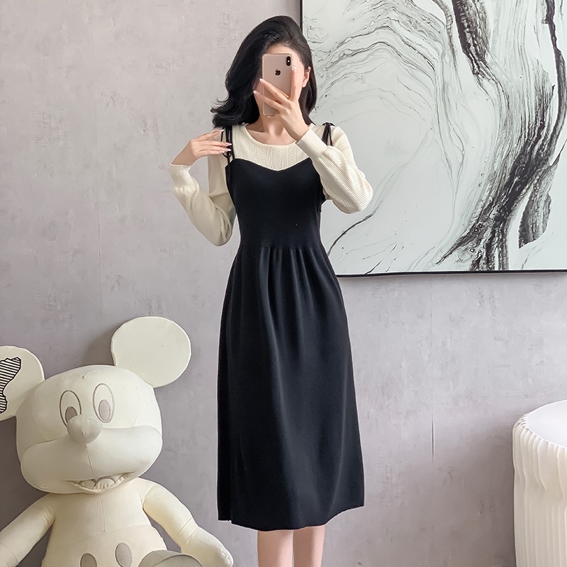 Splice autumn and winter small fellow knitted dress