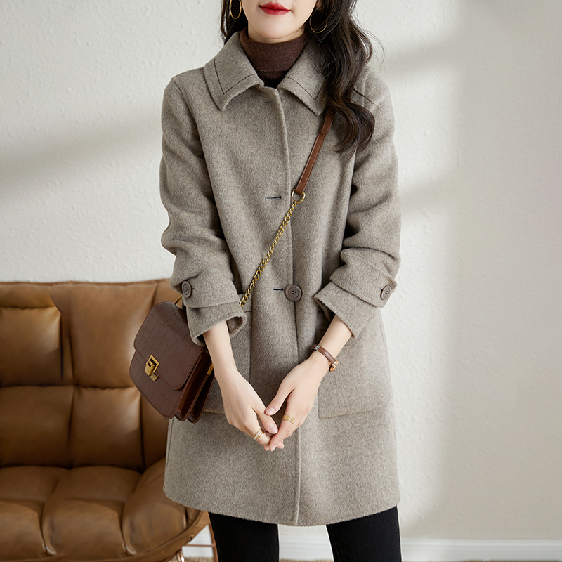 Woolen woolen coat autumn and winter coat for women