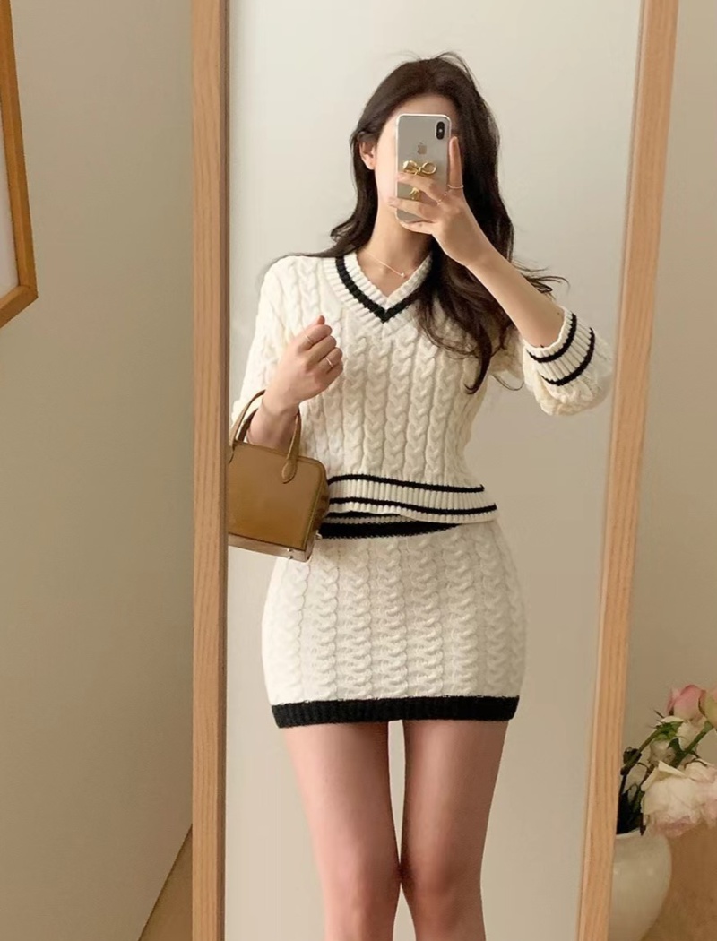 Fashion autumn mixed colors sweater V-neck Casual shorts a set