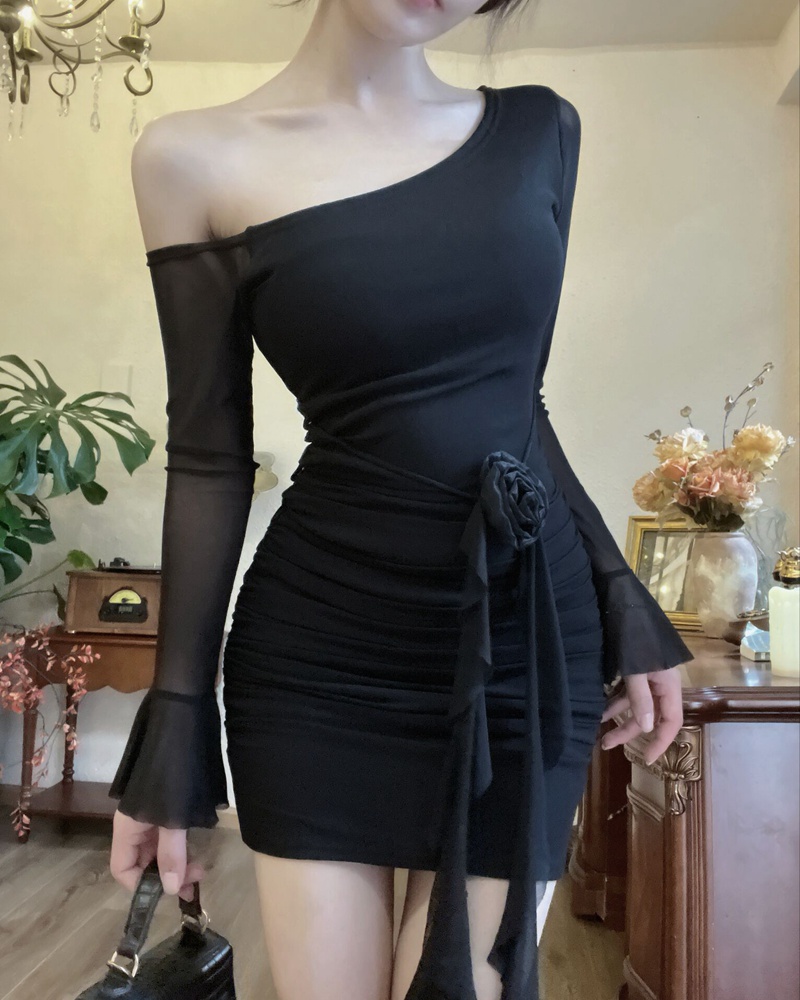 Bandage package hip sloping shoulder spicegirl niche dress