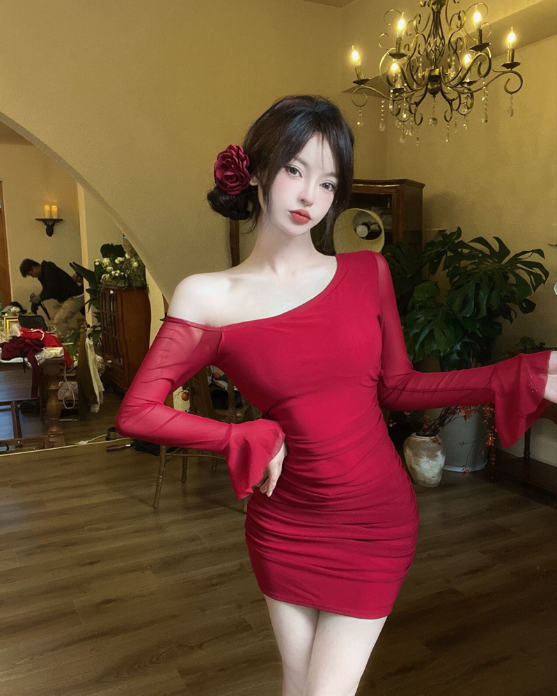 Bandage package hip sloping shoulder spicegirl niche dress