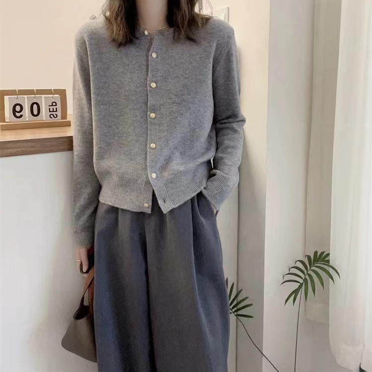 Wool autumn sweater show young coat