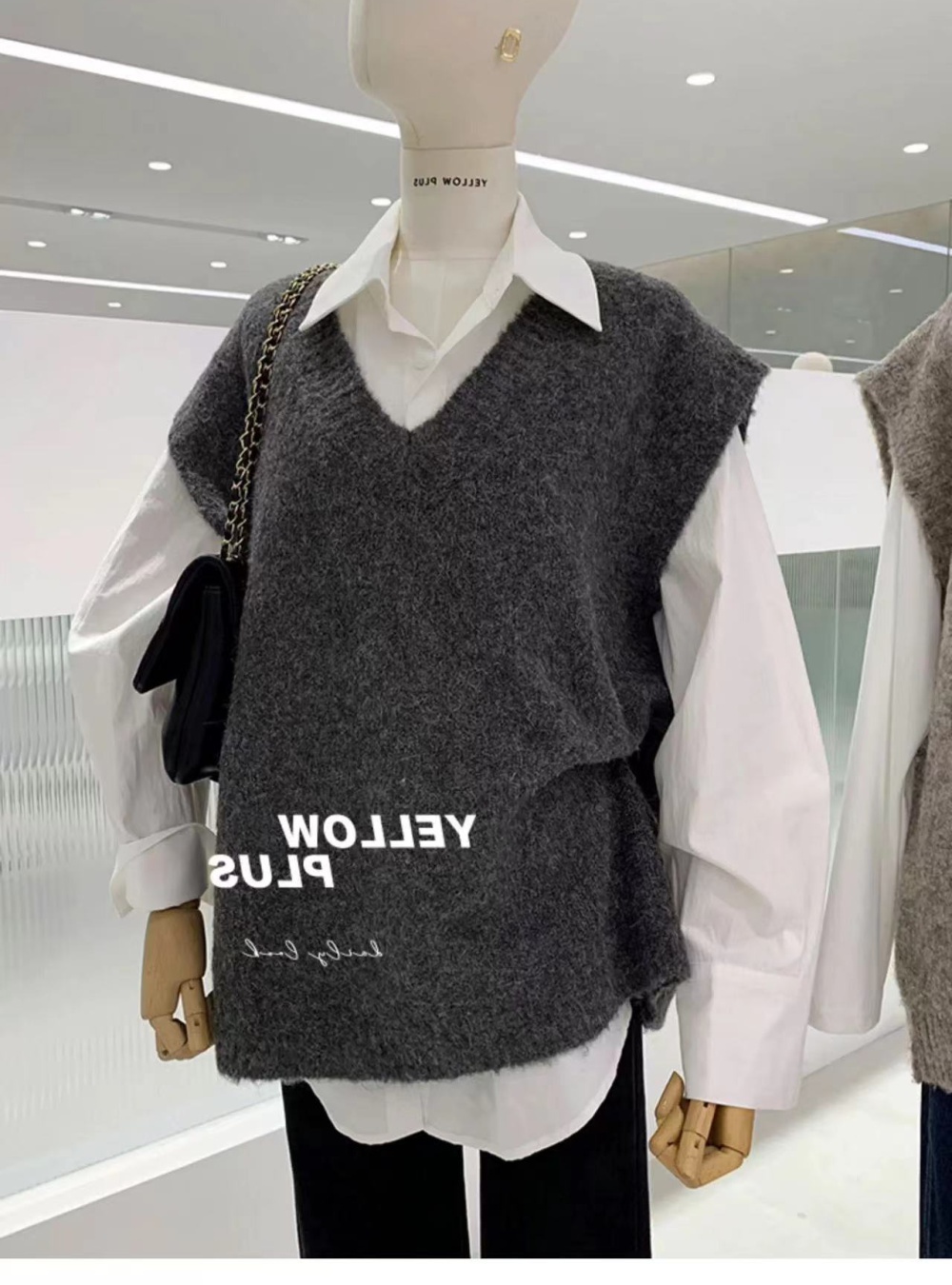 Knitted spring and autumn sweater V-neck waistcoat for women