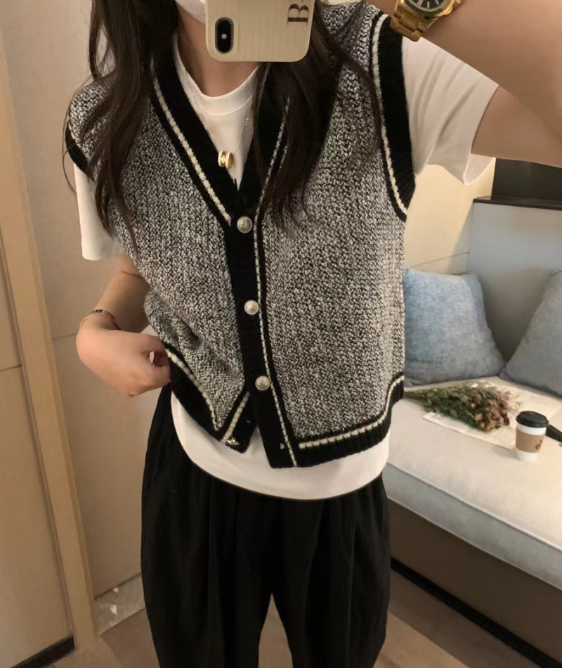 Chanelstyle woolen yarn waistcoat knitted tops for women