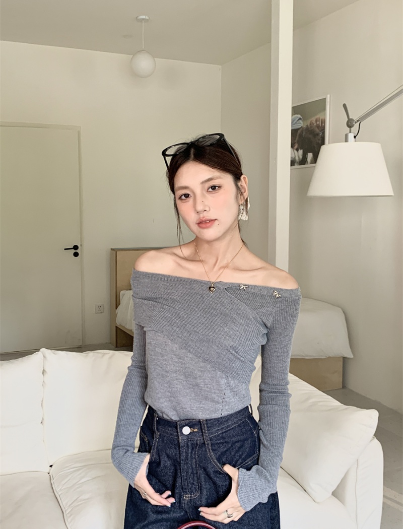 Flat shoulder autumn tops niche slim sweater for women